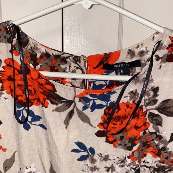 Forever 21 Medium Cream Red Floral Print Dress - Picture 4 of 9